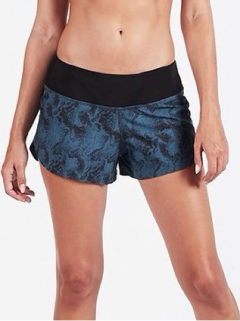 Vuori Shorts